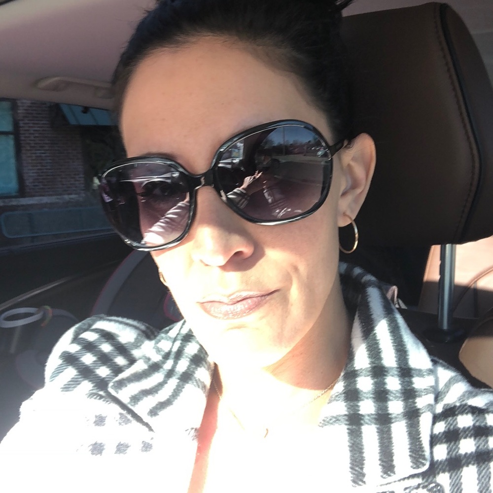 Meet your Posher, Melissa